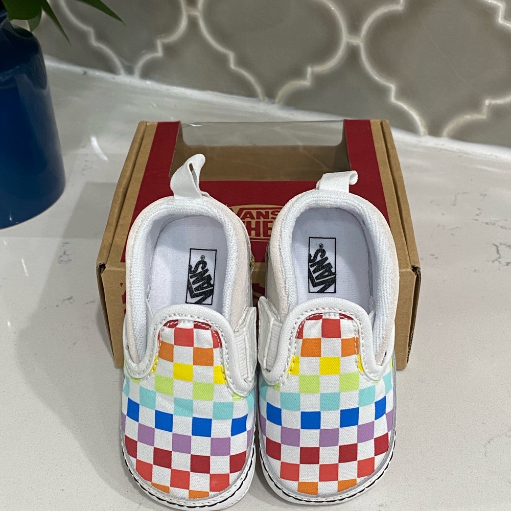 Vans Infant Rainbow - NWT - Size 4 (6-9 months)
